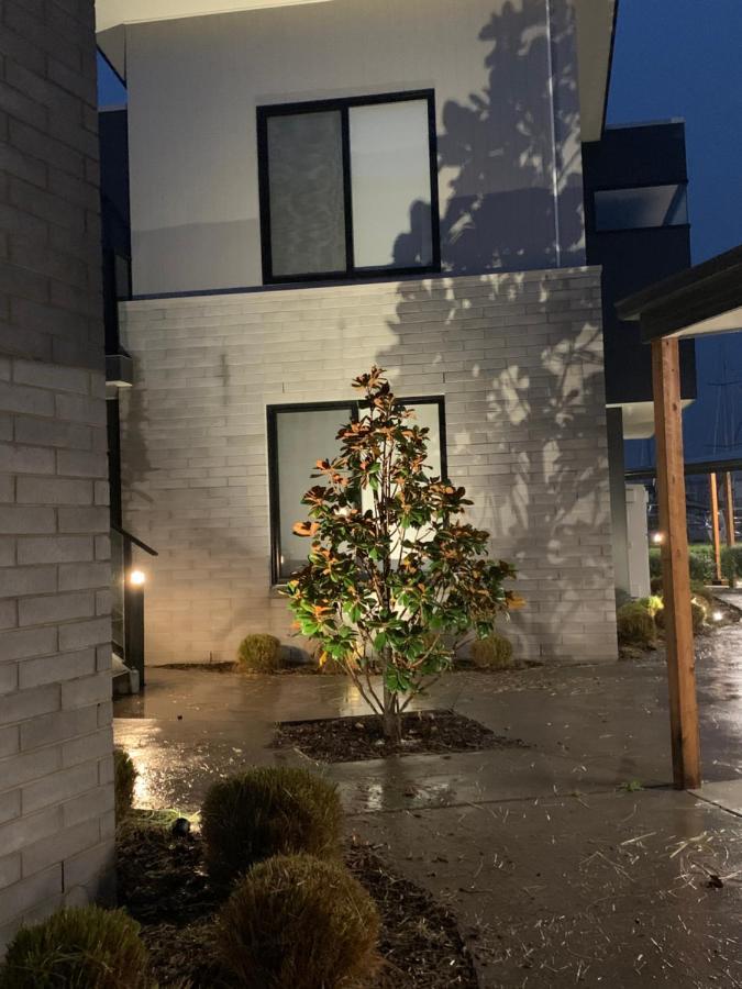 Captains Cove Ground Floor Luxury Apartments باينسفيل المظهر الخارجي الصورة