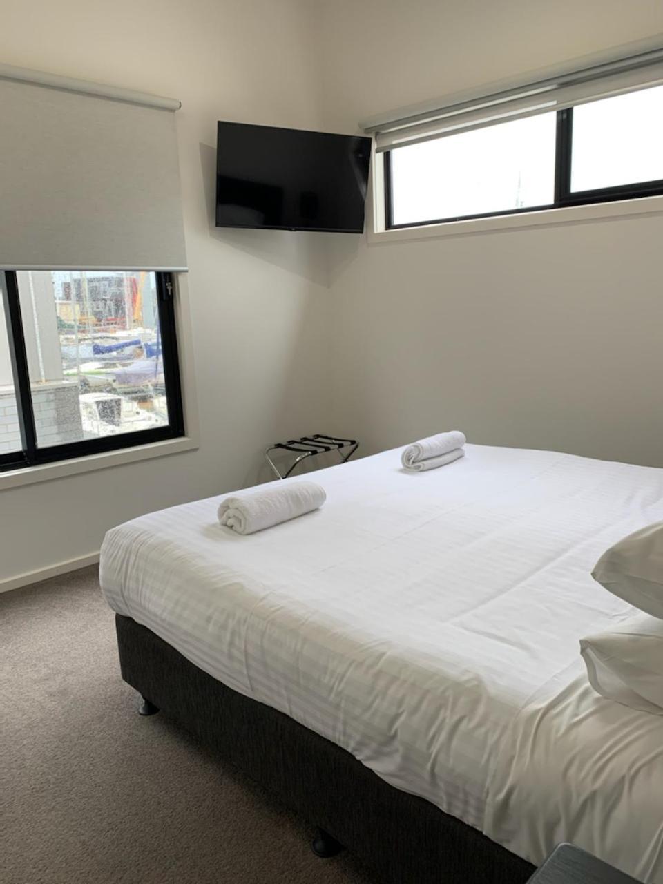 Captains Cove Ground Floor Luxury Apartments باينسفيل الغرفة الصورة